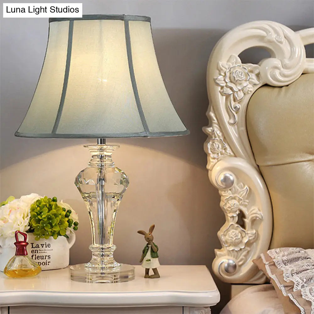 مصباح طاولة ليلية بتصميم رأس كريستالي أزرق مقطوع يدويًا - مصباح قراءة عصري