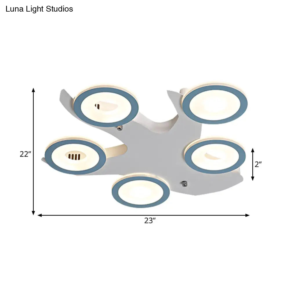 ديكوربايتس™ ديكوربايتس™ مصباح سقف LED أزرق نورديك مع 5 حلقات أكريليك ومظلة حديدية لغرفة النوم
