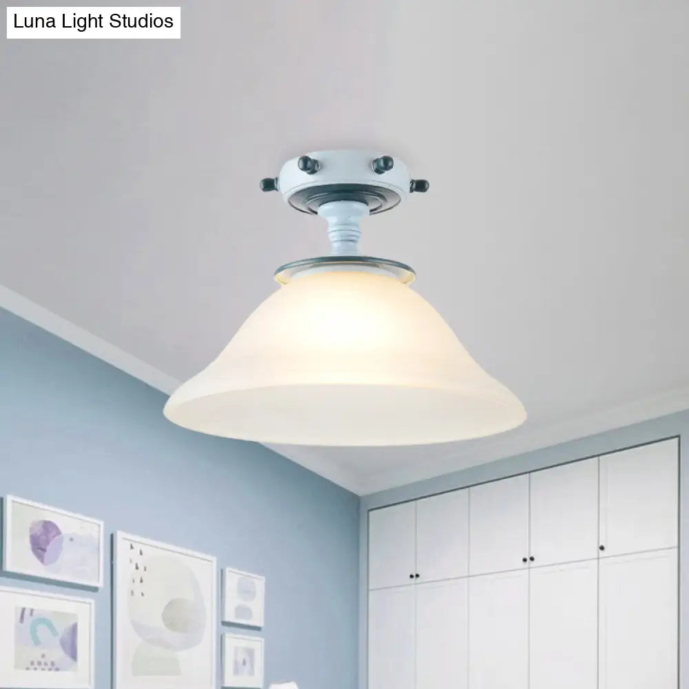 Lámpara de techo semiempotrada DecorBites™ de cristal opalino azul para sala de estar