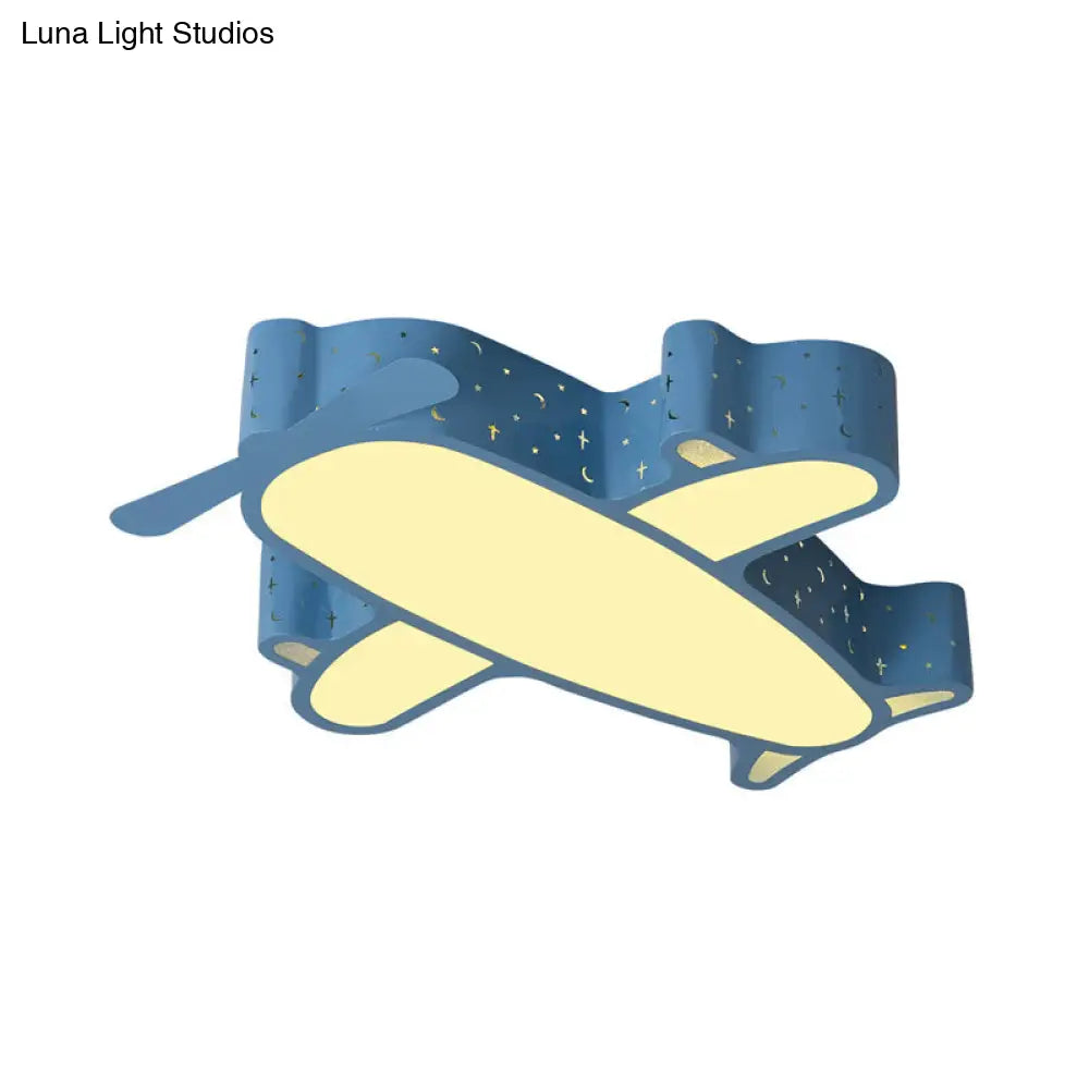 ديكوربايتس™ مصباح سقف غرفة نوم الأطفال Blue Plane: تركيب أكريليك كرتوني مدمج