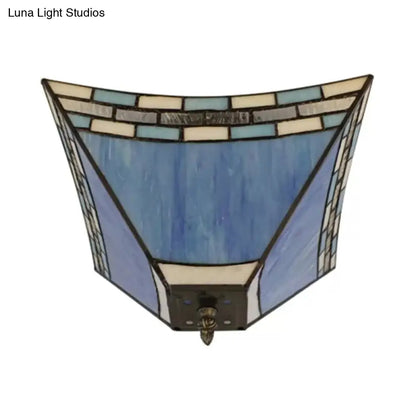 ديكوربايتس™ ديكوربايتس™ مصباح سقف من الزجاج الملون باللون الأزرق: تركيب مسطح مع غطاء هرمي على طراز تيفاني - مثالي لغرفة المعيشة