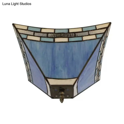 ديكوربايتس™ ديكوربايتس™ مصباح سقف من الزجاج الملون باللون الأزرق: تركيب مسطح مع غطاء هرمي على طراز تيفاني - مثالي لغرفة المعيشة