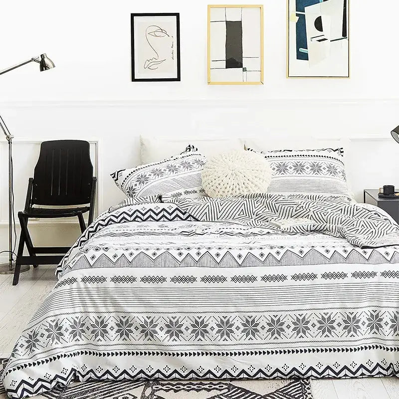 Boho chic stripe black and white snowflake bedding set with geometric patterns made of microfiber for bedroom decorbites