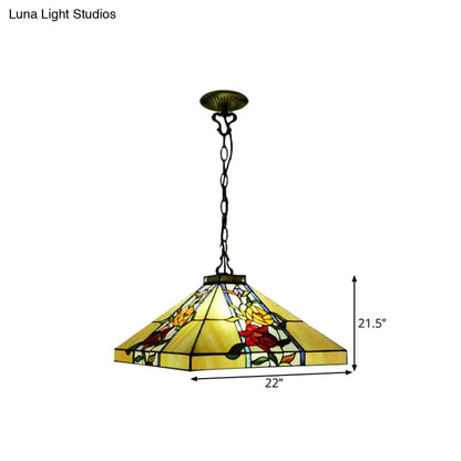 ثريا برونزية مع زجاج مقطوع يدويًا و3 مصابيح مدببة - مثالية لغرف الطعام المتوسطية