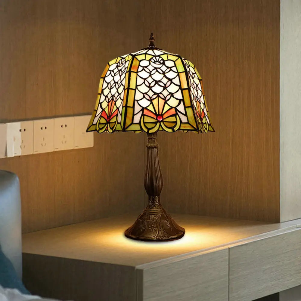 Bronze Stained Glass Nightstand Lamp with Fishscale Pattern - Stylish and Elegant Table Light
