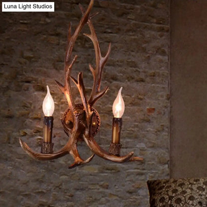 مصباح حائط على شكل قرن غزال بني مع رؤوس راتنجية وديكور شموع - مثالي للمطاعم