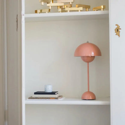 مصباح طاولة معدني على شكل برعم برأسين - إضاءة طاولة جانبية بتصميم ما بعد الحداثة