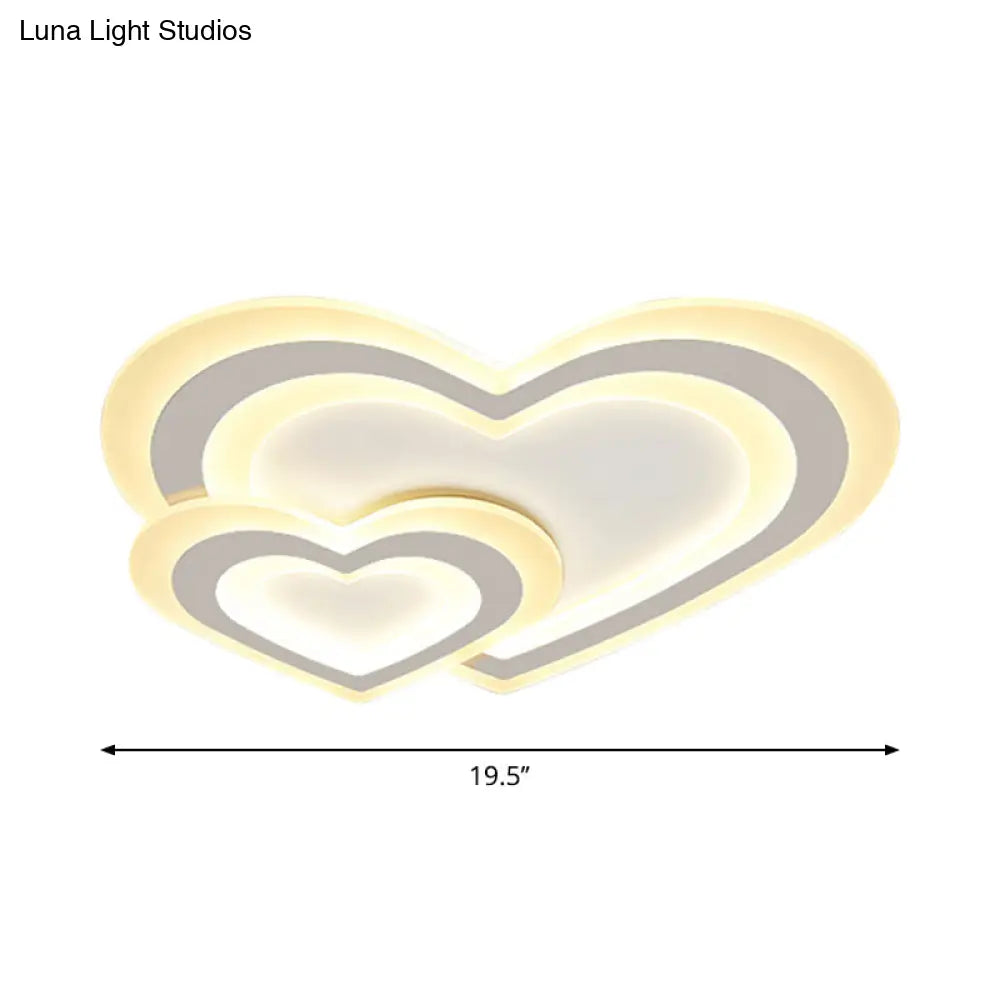 Lámpara de techo LED infantil DecorBites™ con diseño de estrella, nube y corazón, luz blanca cálida.