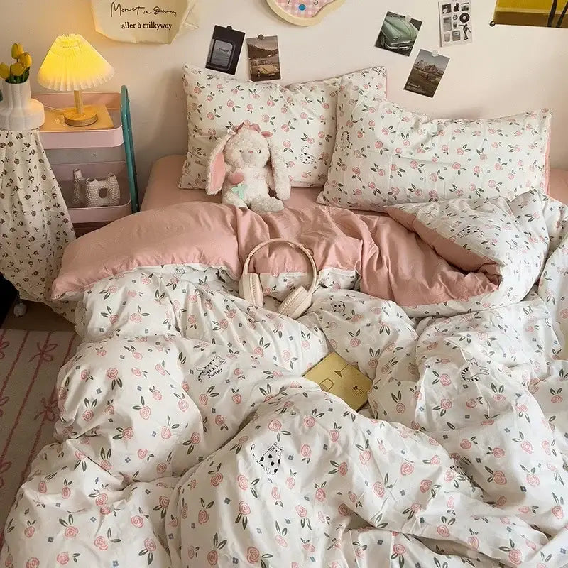 Floral-patterned pink and white bedding set with decorbites cartoon style cream comforter set for bedroom use