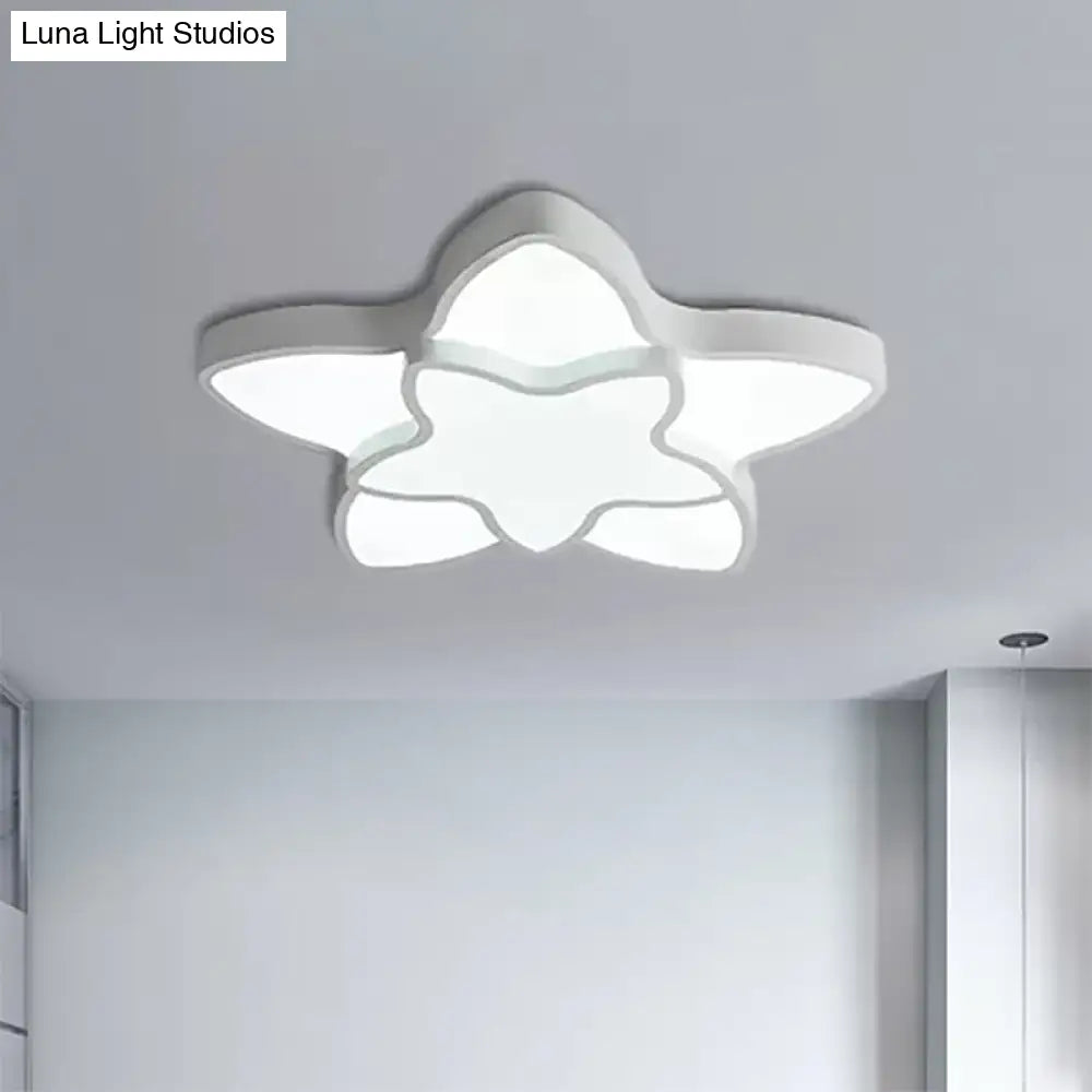 DecorBites™ DecorBites™ Cartoon LED Flush Mount Light: مصباح سقف أكريليك نابض بالحياة ذو نجمتين للممر وغرفة نوم الأطفال