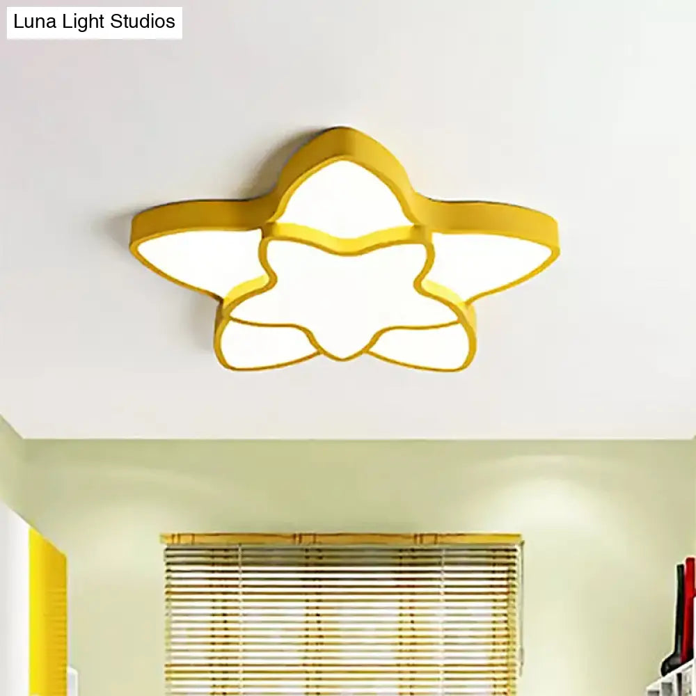 DecorBites™ DecorBites™ Cartoon LED Flush Mount Light: مصباح سقف أكريليك نابض بالحياة ذو نجمتين للممر وغرفة نوم الأطفال