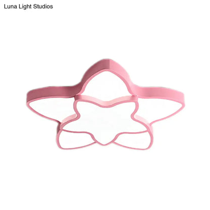 DecorBites™ DecorBites™ Cartoon LED Flush Mount Light: مصباح سقف أكريليك نابض بالحياة ذو نجمتين للممر وغرفة نوم الأطفال