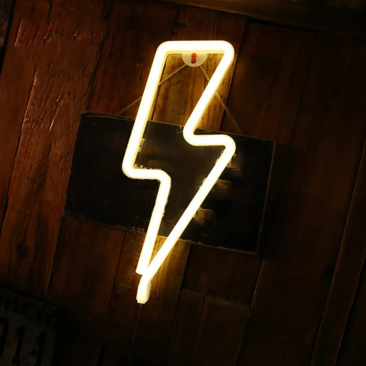 مصباح ليلي LED على شكل كرتون لايتنينج لغرفة نوم الأطفال مصنوع من البلاستيك الأبيض