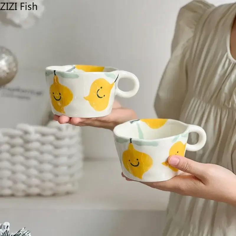 White ceramic mugs with cheerful yellow lemon decorbites cartoon pattern ceramic coffee mugs for kitchen use