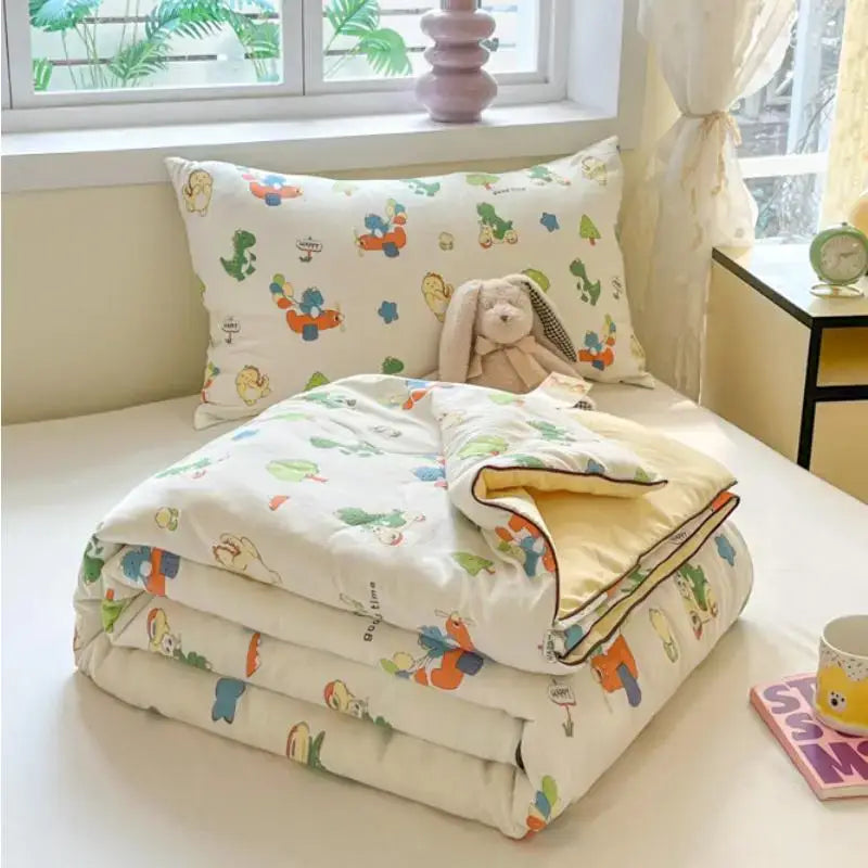 White quilt cooling blanket with decorbites cartoon printed colorful animals and soft yellow inner lining for summer