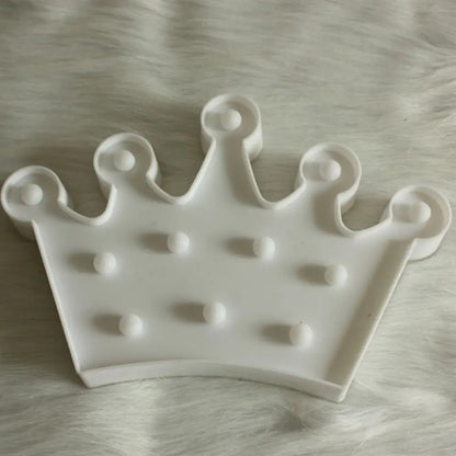 Lámpara de mesilla de noche con forma de corona de plástico estilo caricatura - Luz nocturna LED a pilas