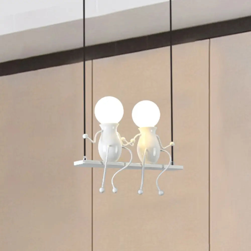 Lámpara de araña metálica con diseño de niño columpio de dibujos animados - 1/2 cabezales, acabado blanco y negro - Lámpara colgante para dormitorio