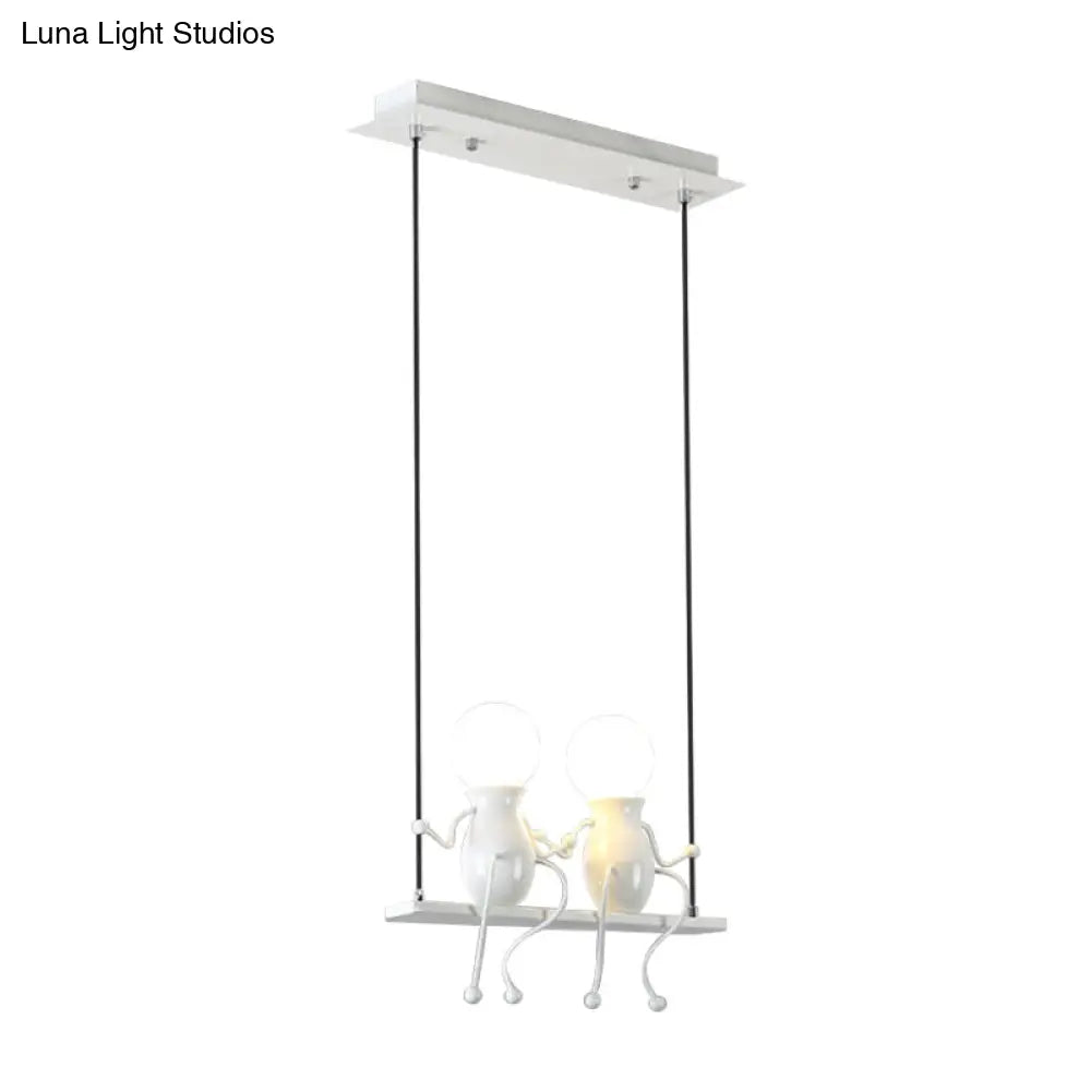 Lámpara de araña metálica con diseño de niño columpio de dibujos animados - 1/2 cabezales, acabado blanco y negro - Lámpara colgante para dormitorio