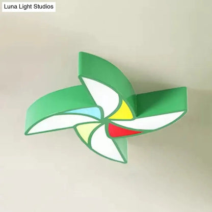 Lámpara de techo DecorBites™ con forma de molino de viento de juguete para jardín de infancia – Lámpara empotrada de acrílico y metal