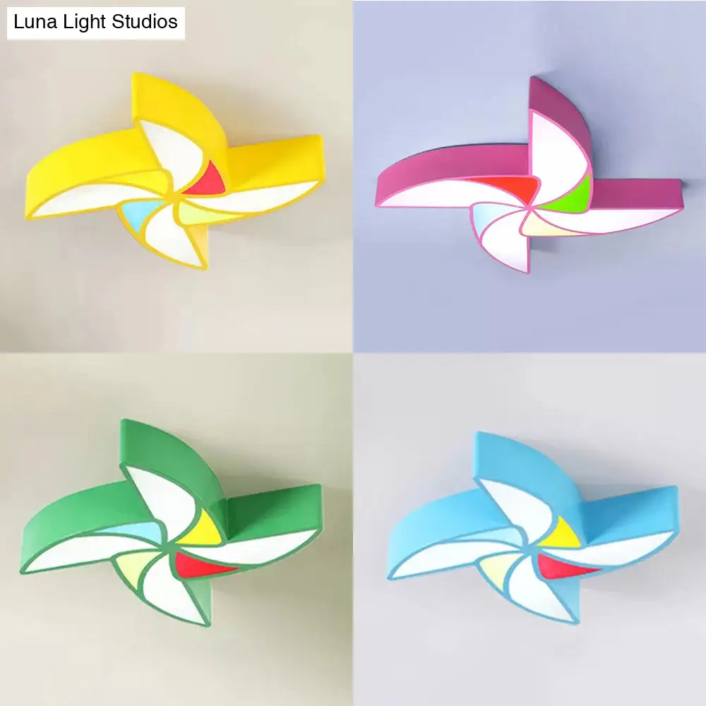 Lámpara de techo DecorBites™ con forma de molino de viento de juguete para jardín de infancia – Lámpara empotrada de acrílico y metal