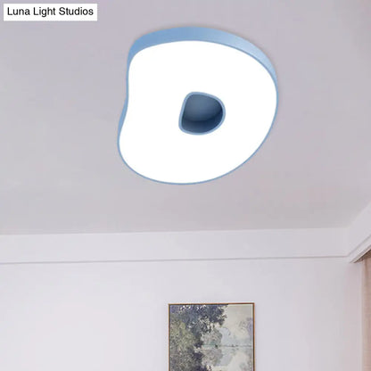 Lámpara de techo infantil DecorBites™ DecorBites™ blanca con diseño de dibujos animados y pantalla acrílica