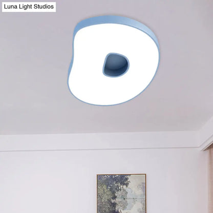 Lámpara de techo infantil DecorBites™ DecorBites™ blanca con diseño de dibujos animados y pantalla acrílica