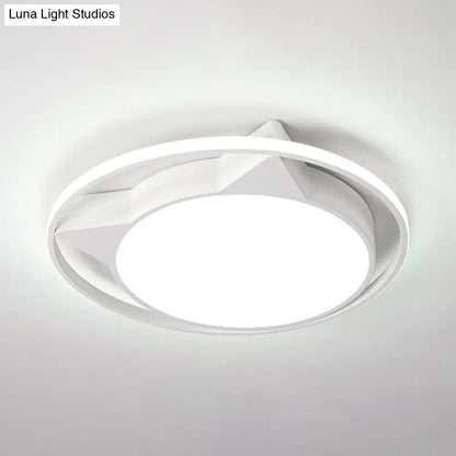 ديكوربايتس™ مصباح سقف على شكل قطة من ديكوربايتس™ لديكور غرفة النوم - تصميم حيواني، مثبت بشكل مسطح من الأكريليك