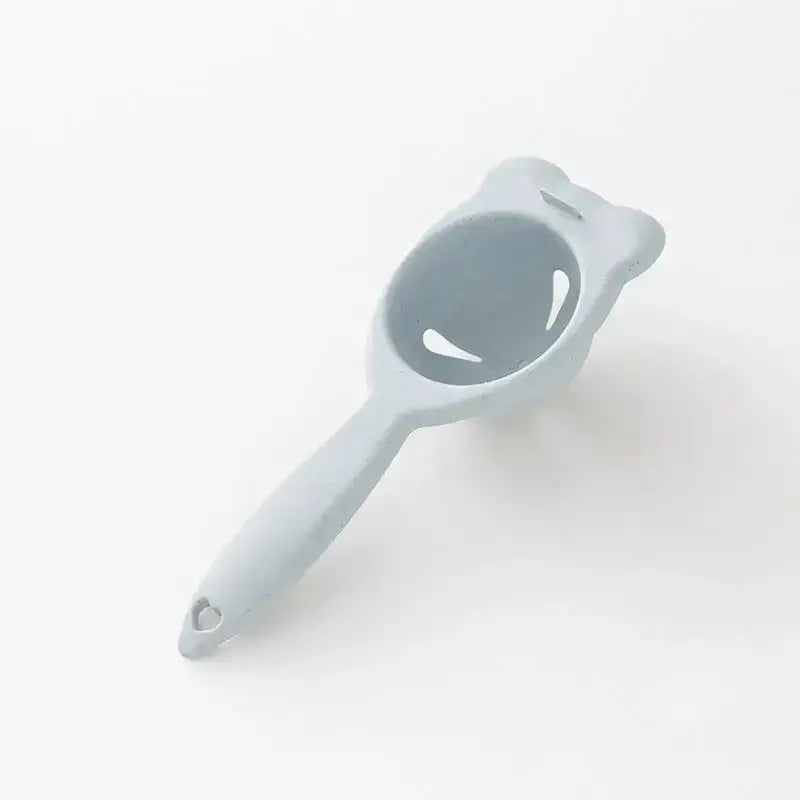 Light blue silicone bear-shaped egg holder separator for decorbites boiled eggs kitchen use