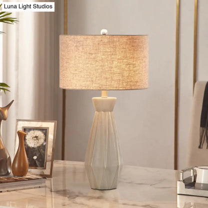 Ceramic Countryside Vase Table Light with Single Bulb and White/Beige Round Shade