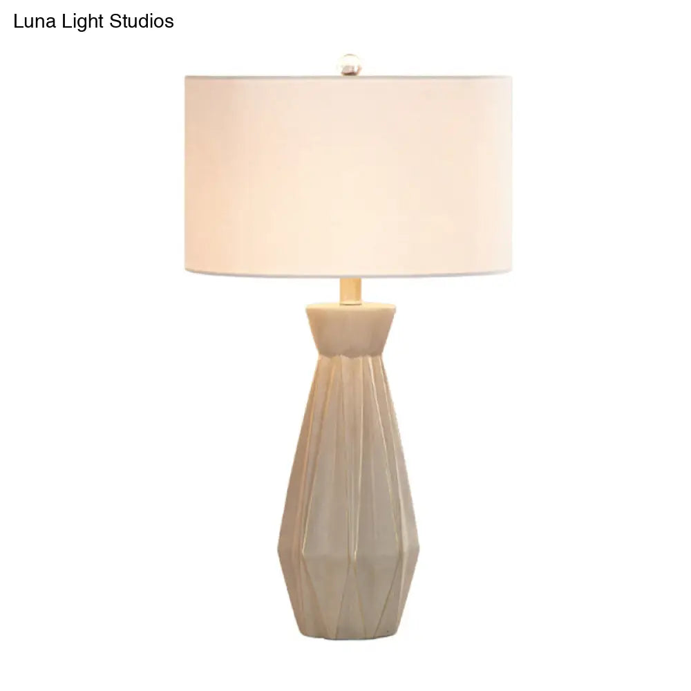 Ceramic Countryside Vase Table Light with Single Bulb and White/Beige Round Shade