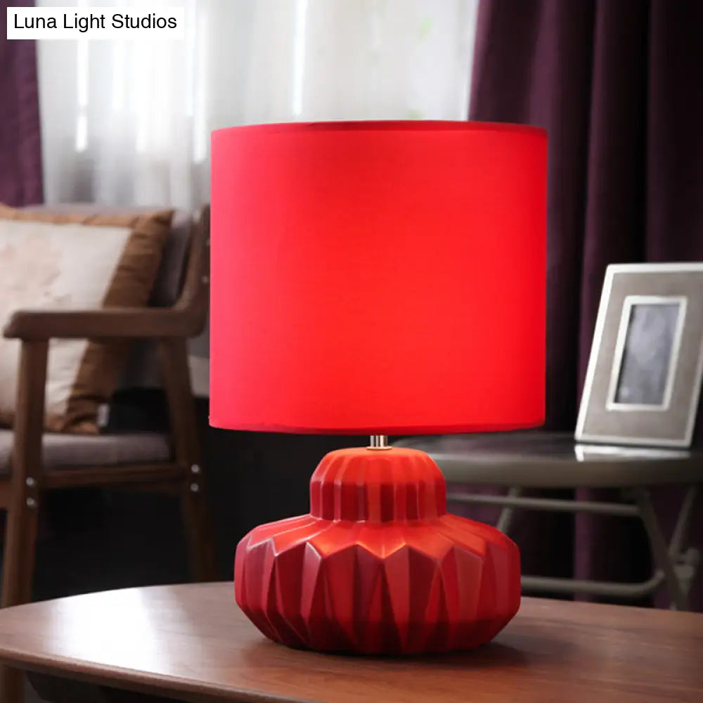 Ceramic Jar Base Retro Nightstand Lamp - Cylinder Fabric Table Light with 1 Bulb for Living Room, Red