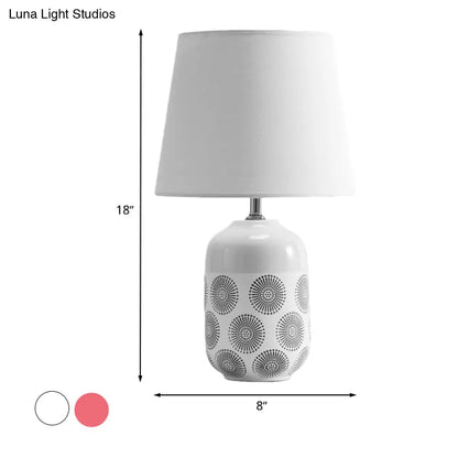 Lámpara de mesa cónica de cerámica - Diseño minimalista en acabado blanco/rosa con pantalla de tela - Luz nocturna ideal para la sala de estar