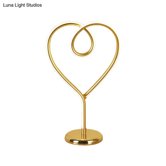 Charming Heart Nightlight LED Desk Lamp with Metal Pedestal for Bedroom