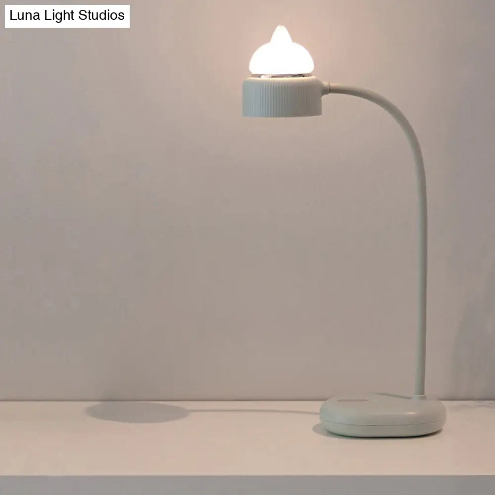 Lámpara de mesa LED infantil recargable por USB: Lámpara de mesa giratoria con forma de gato (blanca/rosa/verde).