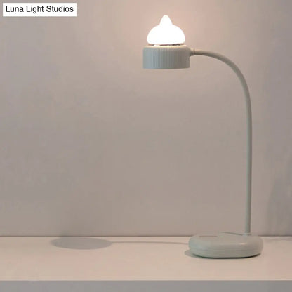 Lámpara de mesa LED infantil recargable por USB: Lámpara de mesa giratoria con forma de gato (blanca/rosa/verde).