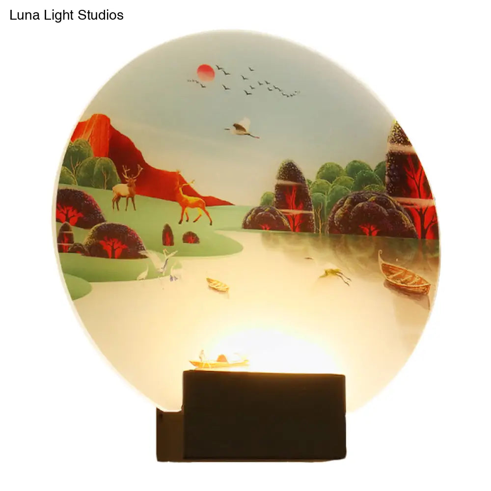 Lámpara de pared de estilo chino con mural acrílico LED que representa un alce negro y un lago
