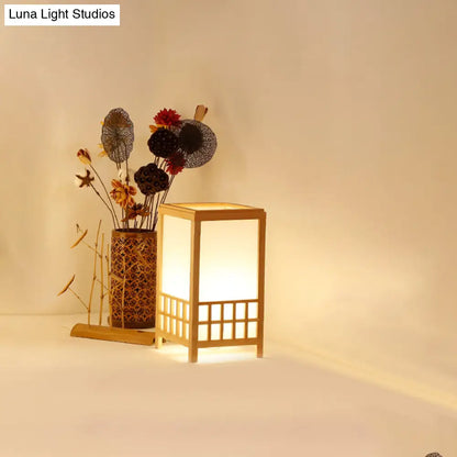 Lámpara de escritorio rectangular de madera china, 1 bombilla, tamaño pequeño, beige - Perfecta para restaurantes