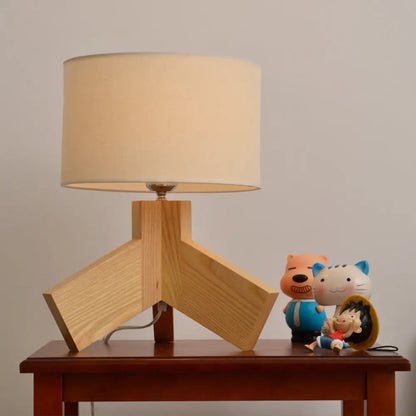 Chloe - [Nordic Drum Fabric Table Light Nordic Single Bulb Wood 3-Leg Night Stand Lamp for Bedroom