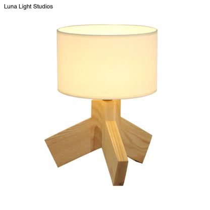 Chloe - [Nordic Drum Fabric Table Light Nordic Single Bulb Wood 3-Leg Night Stand Lamp for Bedroom