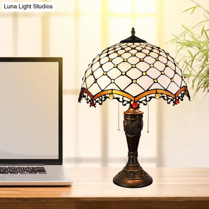 Christelle - Lámpara de mesa blanca de cristal con forma de escamas de pez, estilo barroco, 2 luces, lámpara de noche de bronce con cadena para sala de estar