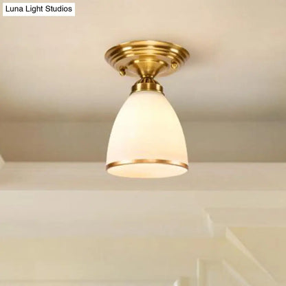 Lámpara de techo empotrada DecorBites™ Classic de 1 luz en latón, diseño globo/cono, para iluminación de pasillos
