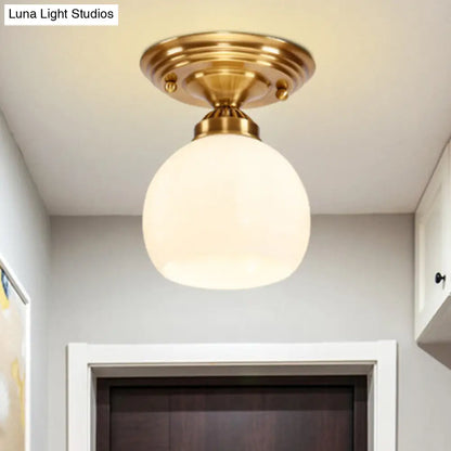 Lámpara de techo empotrada DecorBites™ Classic de 1 luz en latón, diseño globo/cono, para iluminación de pasillos