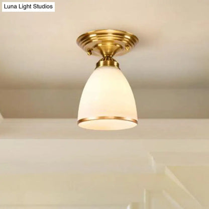 Lámpara de techo empotrada DecorBites™ Classic de 1 luz en latón, diseño globo/cono, para iluminación de pasillos