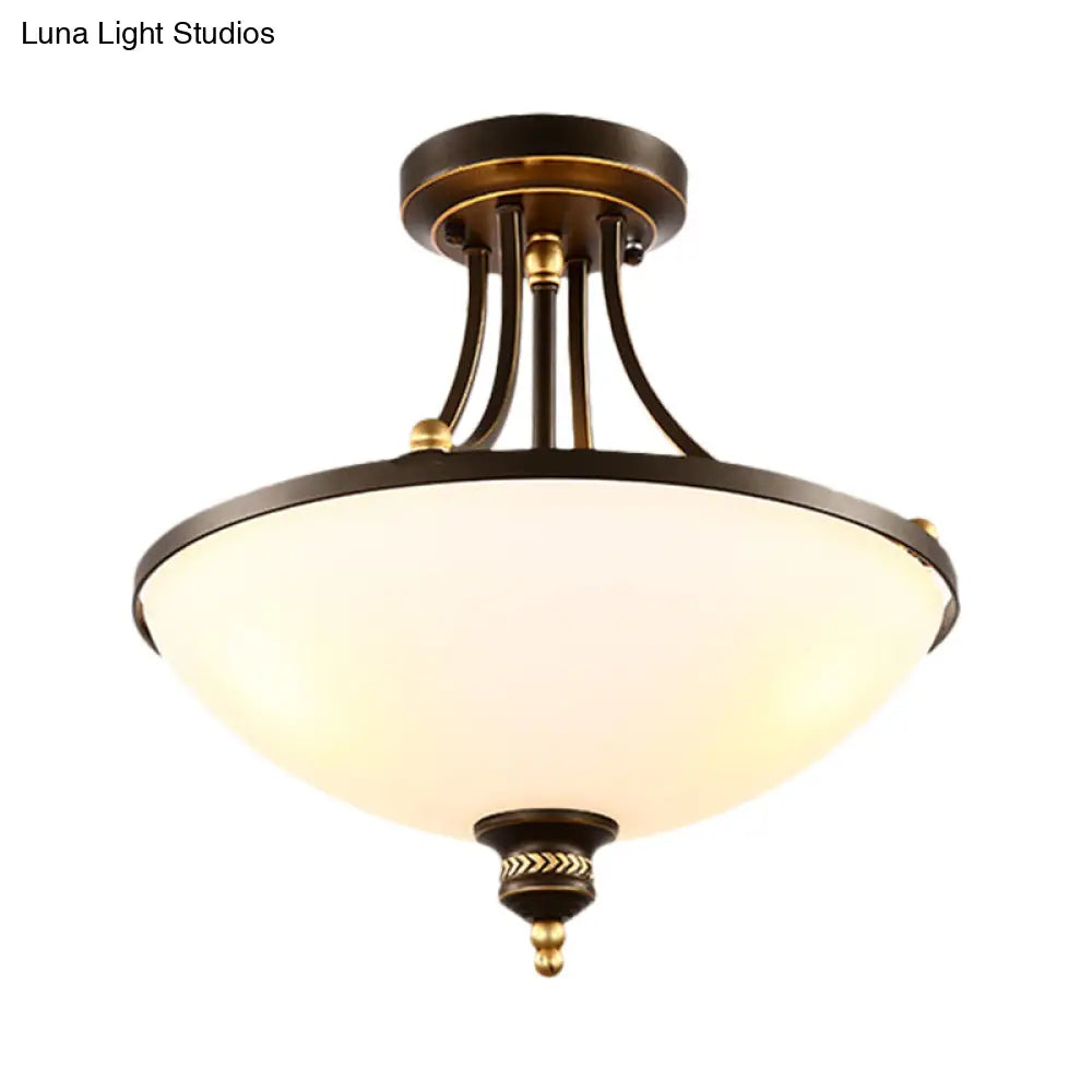 ديكوربايتس™ وحدة إضاءة شبه مسطحة بتصميم وعاء كلاسيكي من ديكوربايتس™ - 3 لمبات، زجاج كريمي، لمسة نهائية سوداء