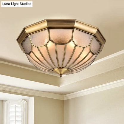 ثريا ديكوربايتس™ الكلاسيكية من النحاس الأصفر بستة مصابيح مع غطاء زجاجي مشطوف