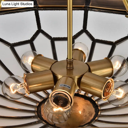 ثريا ديكوربايتس™ الكلاسيكية من النحاس الأصفر بستة مصابيح مع غطاء زجاجي مشطوف