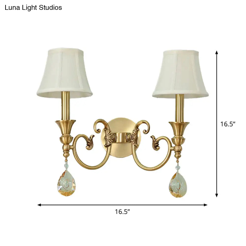 Aplique de pared clásico acampanado en dorado con colgante de cristal - Lámpara de tela de media luz