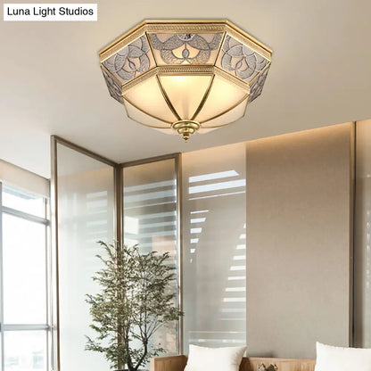 Lámpara de techo DecorBites™ Classic de cristal esmerilado con diseño abovedado - Acabado en latón, 4 luces