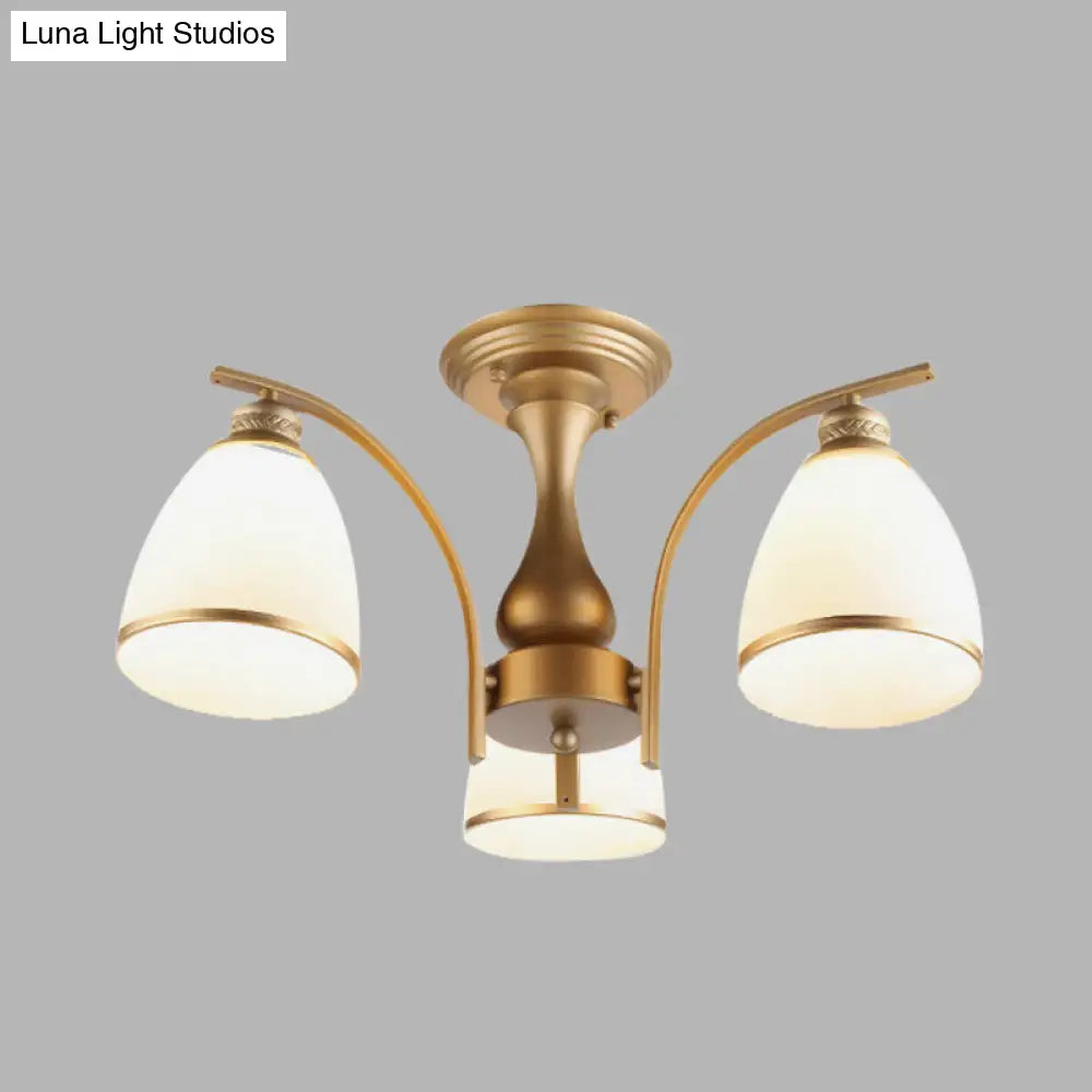 Lámpara de techo semiempotrada DecorBites™ Classic Gold con pantallas de cristal opalino – 3/5/8 luces para sala de estar