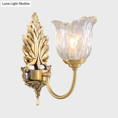 Aplique de pared clásico dorado con cristal transparente acanalado - Lámpara de pared para salón Bloom